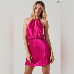 ASTR THE LABEL - QUINTA HALTER CHAIN STRAP MINI DRESS